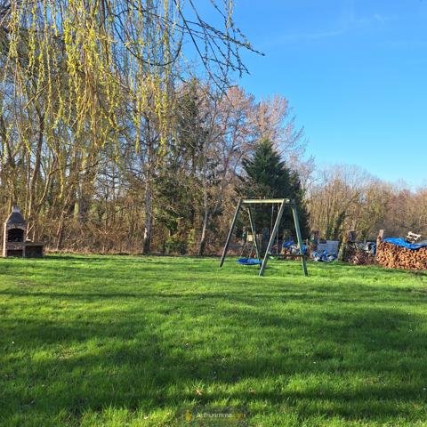 Coulommiers (77120) Maison 5 pièces 150 m2 env. , terrain 2833 m2, garage