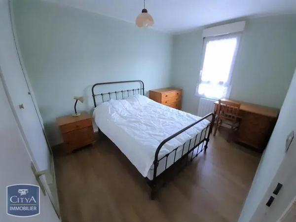 Appartement à louer 2 pièces 52.8m² Blois (41000)