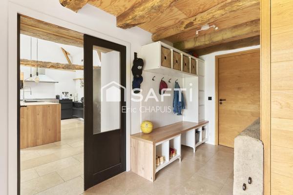 Ancien corps de ferme 265 m² hab entièrement repensé