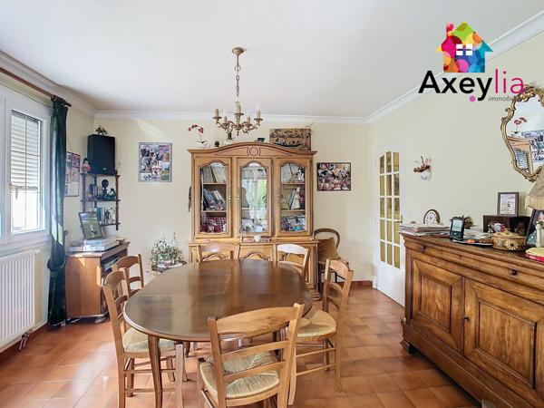 Riorges (42153) A VENDRE- RIORGES - MAISON 5 CHAMBRES SUR TERRAIN DE 700 M2