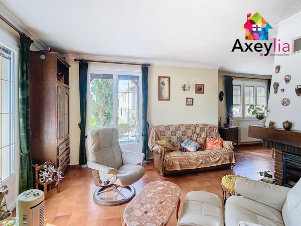 Riorges (42153) A VENDRE- RIORGES - MAISON 5 CHAMBRES SUR TERRAIN DE 700 M2