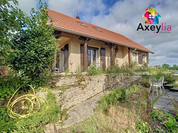 Riorges (42153) A VENDRE- RIORGES - MAISON 5 CHAMBRES SUR TERRAIN DE 700 M2