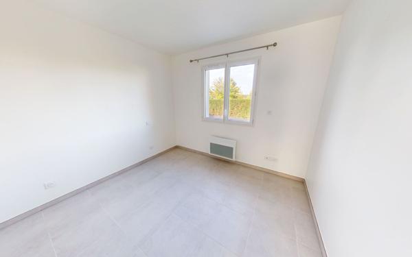 Maison à louer    4 pièces •  Angresse