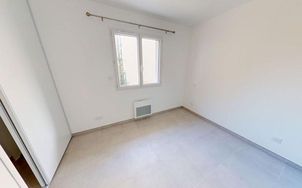 Maison à louer    4 pièces •  Angresse