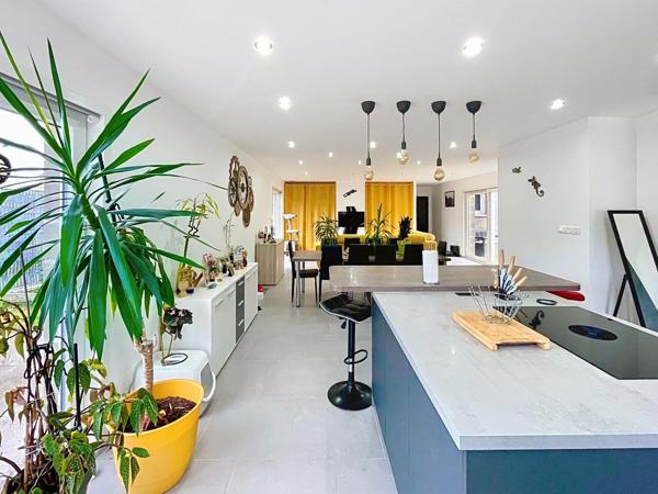 Maison de plain-pied contemporaine