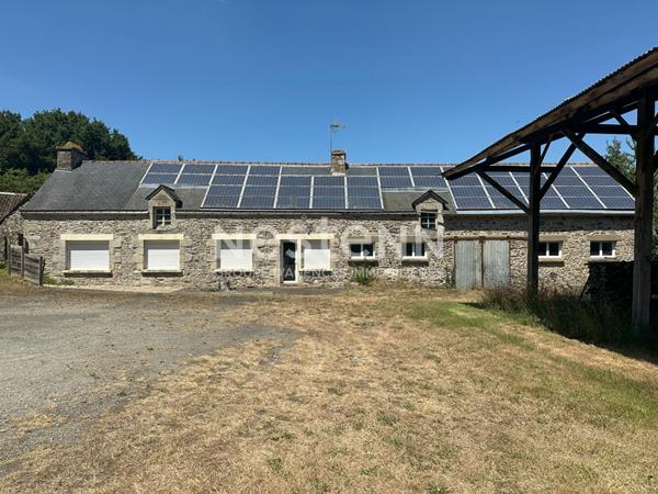 Ensemble de deux maisons à vendre avec hangar à NAIZIN entre Pontivy et Josselin- environ 5 000 M2 de terrain