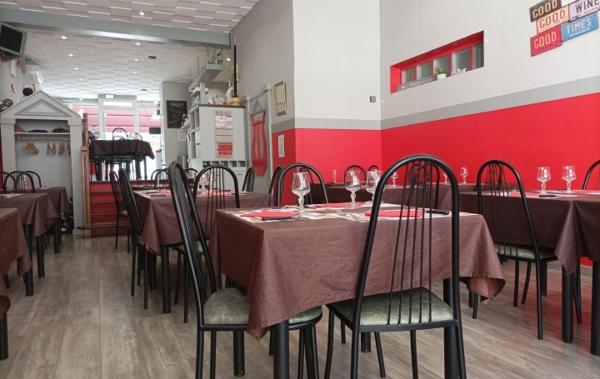 Vente Maison Pizzéria avec appartement au-dessus La chatre   