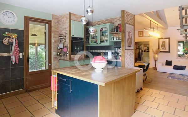 Maison à vendre    5 pièces •  Trélissac