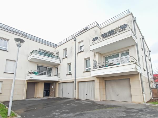 Appartement
         3 pièces
        - 64 m² 130 000 € *