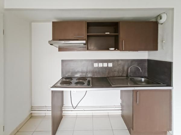 Appartement
         3 pièces
        - 64 m² 130 000 € *
