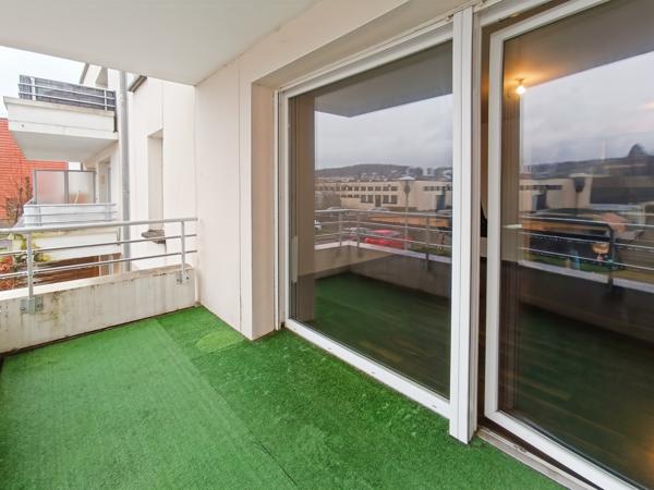 Appartement
         3 pièces
        - 64 m² 130 000 € *