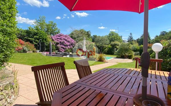 Maison à vendre    6 pièces •  Theix