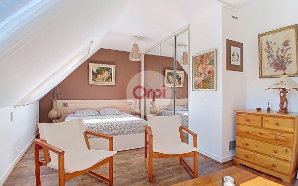 Maison à vendre    6 pièces •  Theix