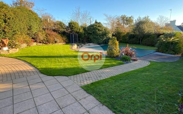 Maison à vendre    6 pièces •  Theix