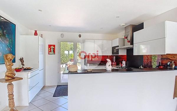 Maison à vendre    6 pièces •  Theix