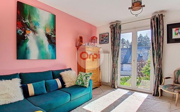 Maison à vendre    6 pièces •  Theix