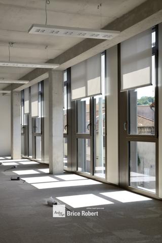 Bureaux à louer avec terrasses à Lyon 9ème dans immeuble moderne