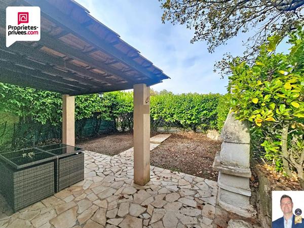 Maison jumelée 2 pièces 30 m2 avec jardin, terrasse couverte et place de parking dans résidence