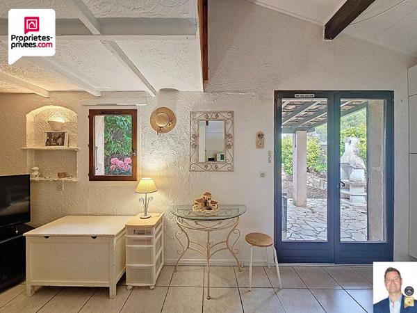 Maison jumelée 2 pièces 30 m2 avec jardin, terrasse couverte et place de parking dans résidence