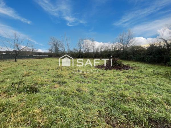 Grand terrain constructible de 2012m², situé à SAINT-DENIS-D'ORQUES