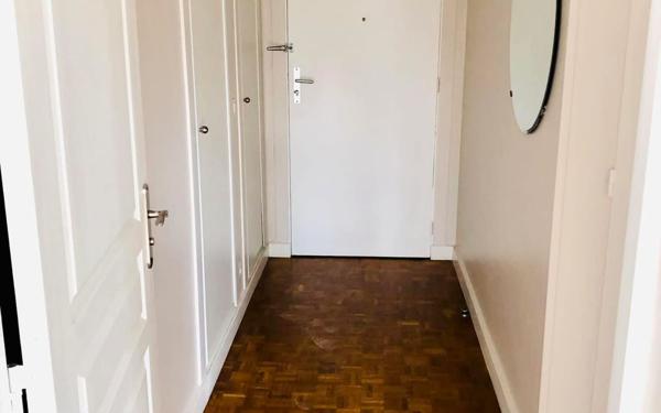 Appartement à louer    1 pièce •  Sèvres