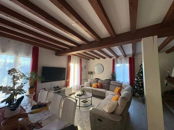 Maison de 118m2 - Plain-pied à Villebernier