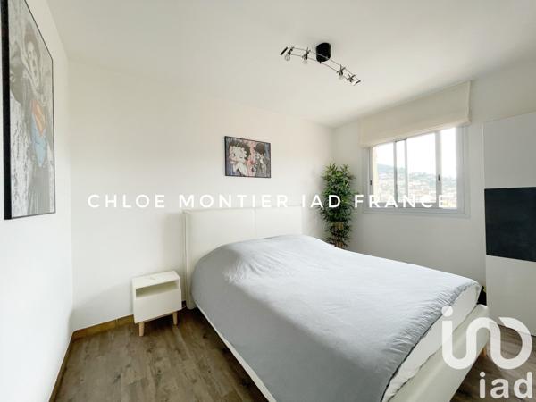 Appartement 3 pièces de 74 m² à Carqueiranne (83320)