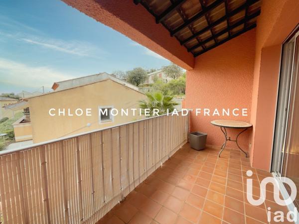 Appartement 3 pièces de 74 m² à Carqueiranne (83320)