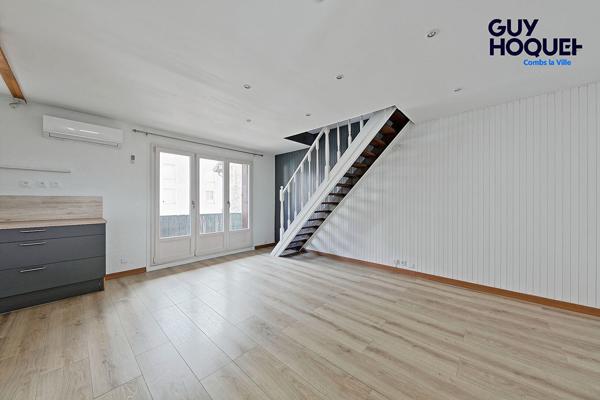 DUPLEX de 50 m², 2 BALCONS, CLIMATISATION, PARKING, CAVE
