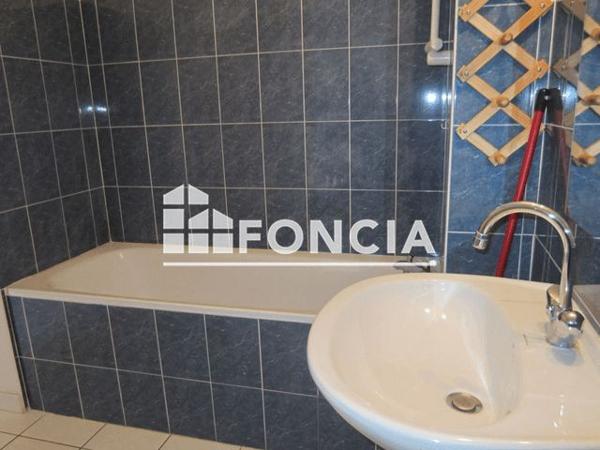 Location Appartement 3 pièces 66.71 m² - RUE DHUODA Uzes 30700