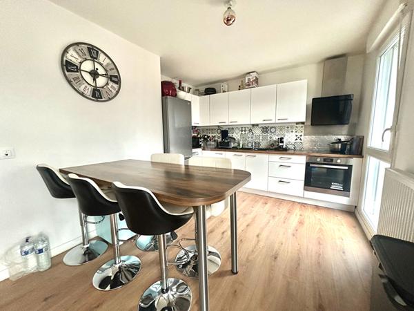 Appartement Poissy 3 pièce(s) 62 m2 232 000 € **  - Référence  9004