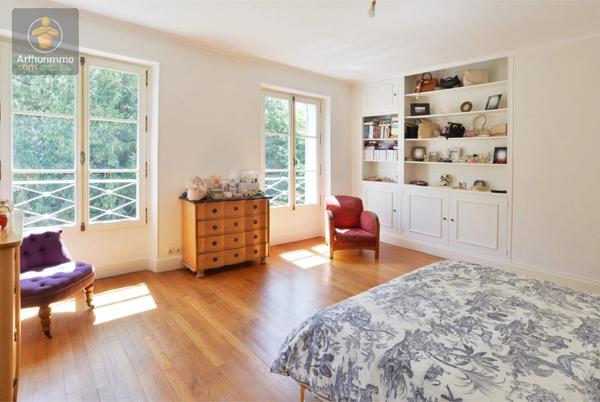 Vente Maison 10 pièces 333 m2 à Mandres-les-Roses