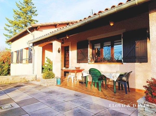 Maison individuelle 146 m² (125 m² habitables) – Vue dégagée, quartier calme, prestations soignées