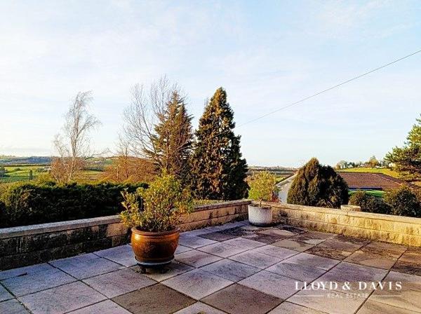 Maison individuelle 146 m² (125 m² habitables) – Vue dégagée, quartier calme, prestations soignées