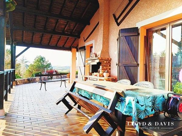 Maison individuelle 146 m² (125 m² habitables) – Vue dégagée, quartier calme, prestations soignées