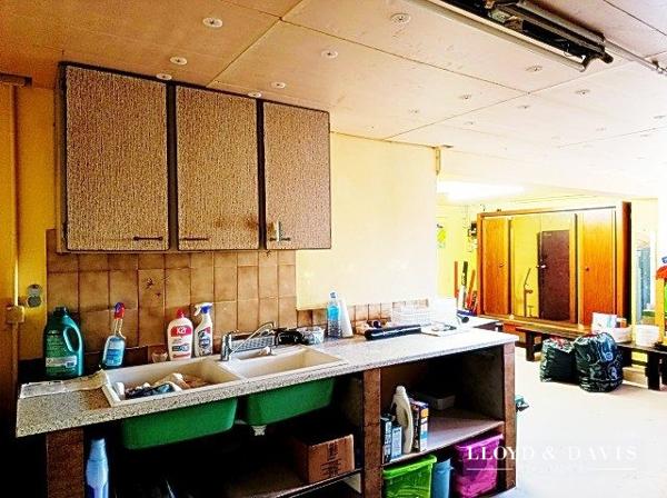 Maison individuelle 146 m² (125 m² habitables) – Vue dégagée, quartier calme, prestations soignées