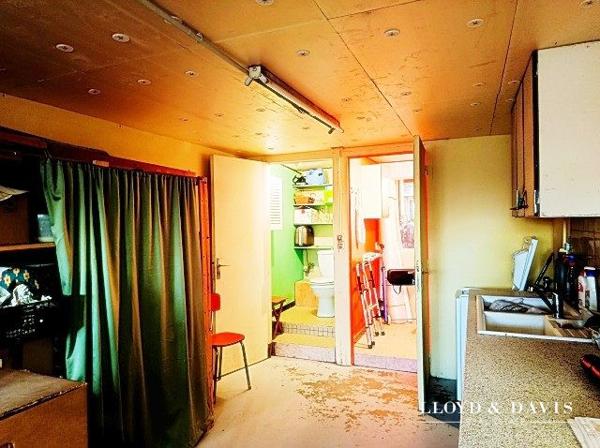 Maison individuelle 146 m² (125 m² habitables) – Vue dégagée, quartier calme, prestations soignées