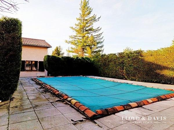 Maison individuelle 146 m² (125 m² habitables) – Vue dégagée, quartier calme, prestations soignées