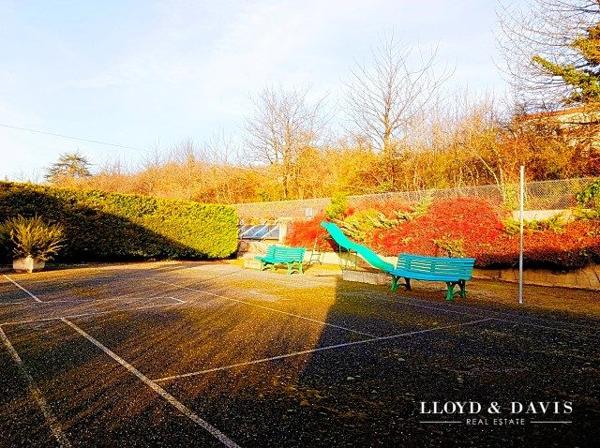 Maison individuelle 146 m² (125 m² habitables) – Vue dégagée, quartier calme, prestations soignées