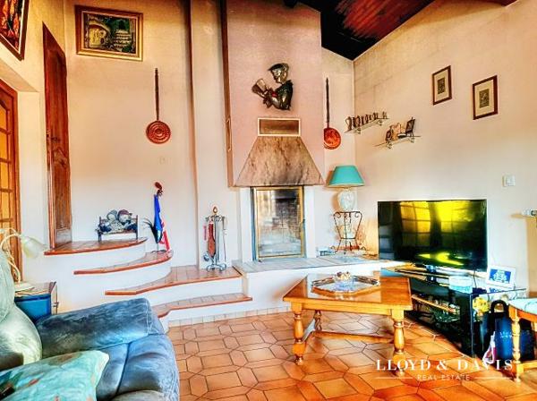 Maison individuelle 146 m² (125 m² habitables) – Vue dégagée, quartier calme, prestations soignées