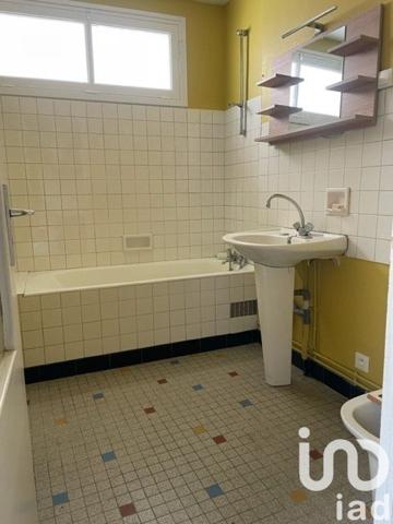 Maison de village 3 pièces de 58 m² à Tessy Bocage (50420)