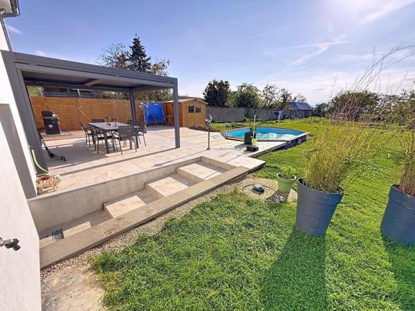À vendre – Maison familiale rénovée avec piscine, balcon et dépendance – Sainte-Barbe (57640)