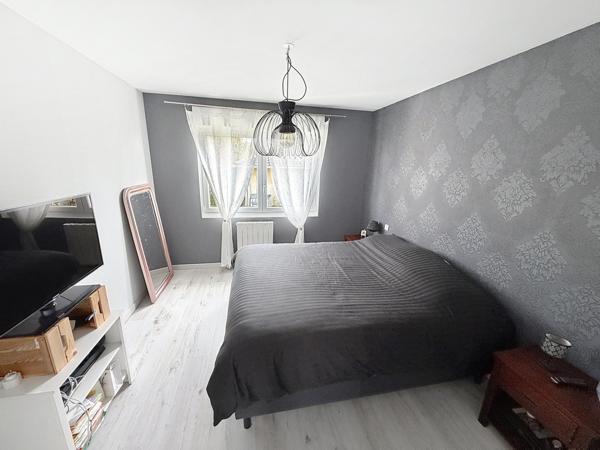 À vendre – Maison familiale rénovée avec piscine, balcon et dépendance – Sainte-Barbe (57640)