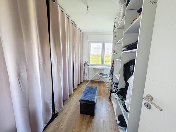 À vendre – Maison familiale rénovée avec piscine, balcon et dépendance – Sainte-Barbe (57640)