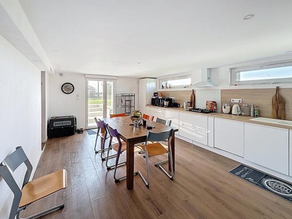 À vendre – Maison familiale rénovée avec piscine, balcon et dépendance – Sainte-Barbe (57640)