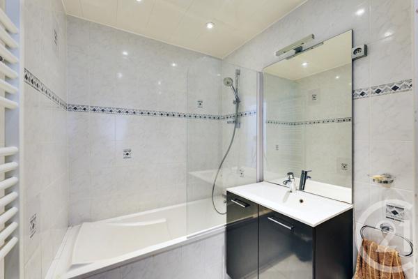 Appartement F2 à vendre  2 pièces - 46,07 m2 PARIS - 75015