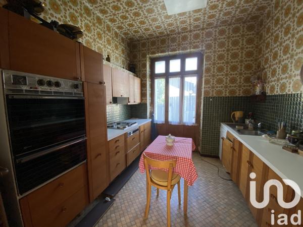 Maison 7 pièces de 180 m² à Guéret (23000)