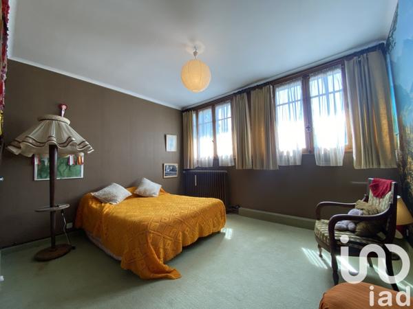 Maison 7 pièces de 180 m² à Guéret (23000)