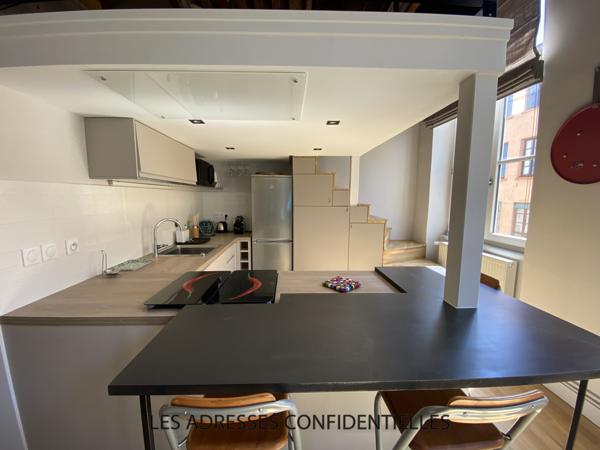 Lyon 1er - Croix Rousse - Superbe appartement canut T2 meublé avec mezzanine