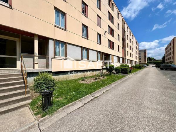 T5 80m² meublé – câble métro 8, cave, parking